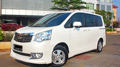 2013 Toyota Nav1 V - Barang istimewa sekali 2013 Toyota Nav1 V - Barang istimewa sekali