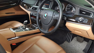 2013 BMW 7 Series 730i - Terawat-Siap Pakai (s-7) 2013 BMW 7 Series 730i - Terawat-Siap Pakai (s-7)