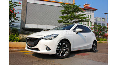 2014 Mazda 2 R Skyactiv - NEGO sampe DEAL 2014 Mazda 2 R Skyactiv - NEGO sampe DEAL