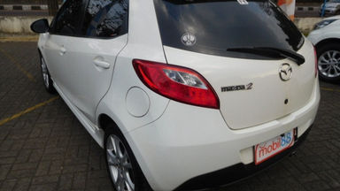 2010 Mazda 2 HB 1.5 AT - Siap Pakai Dan Mulus (s-2) 2010 Mazda 2 HB 1.5 AT - Siap Pakai Dan Mulus (s-2)