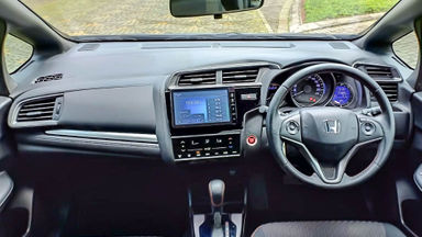 2017 Honda Jazz RS - Mobil Pilihan (s-5) 2017 Honda Jazz RS - Mobil Pilihan (s-5)