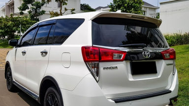 2017 Toyota Kijang Innova Venturer AT - Mobil Pilihan (s-2) 2017 Toyota Kijang Innova Venturer AT - Mobil Pilihan (s-2)