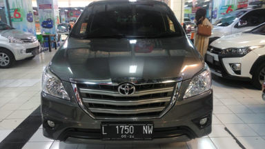 2014 Toyota Kijang Innova G - Matic Diesel Pemakaian Pribadi (s-1) 2014 Toyota Kijang Innova G - Matic Diesel Pemakaian Pribadi (s-1)