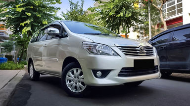 2013 Toyota Kijang Innova G - Mobil Pilihan (s-1) 2013 Toyota Kijang Innova G - Mobil Pilihan (s-1)