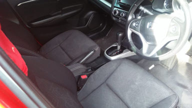 2015 Honda Jazz RS - Good Condition (s-5) 2015 Honda Jazz RS - Good Condition (s-5)