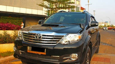 2015 Toyota Fortuner G VNT - ada record service toyota (s-0) 2015 Toyota Fortuner G VNT - ada record service toyota (s-0)