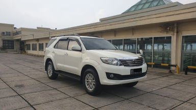 2013 Toyota Fortuner 2.7 V 4x4 Bensin AT Fullspec - Favorit Dan Istimewa (s-0) 2013 Toyota Fortuner 2.7 V 4x4 Bensin AT Fullspec - Favorit Dan Istimewa (s-0)