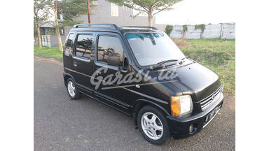 2004 Suzuki Karimun GX - Warna hitam 2004 Suzuki Karimun GX - Warna hitam