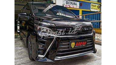 2018 Toyota Voxy 2.0 2018 Toyota Voxy 2.0