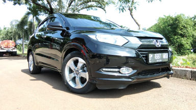 2015 Honda HR-V E CVT - Kondisi Mulus Terawat (s-1) 2015 Honda HR-V E CVT - Kondisi Mulus Terawat (s-1)