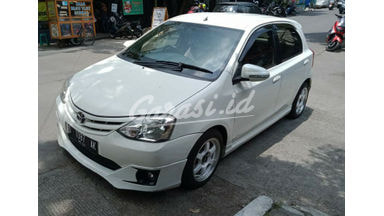 2013 Toyota Etios Valco G 2013 Toyota Etios Valco G