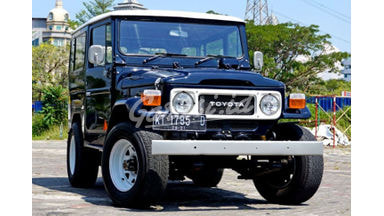 1982 Toyota Land Cruiser Hardtop FJ40 - Istimewa Siap Pakai 1982 Toyota Land Cruiser Hardtop FJ40 - Istimewa Siap Pakai