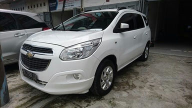 2013 Chevrolet Spin LTZ - Kondisi Mulus 2013 Chevrolet Spin LTZ - Kondisi Mulus