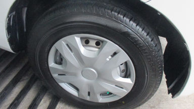 2012 Daihatsu Xenia X - Istimewa Seperti Baru (s-6) 2012 Daihatsu Xenia X - Istimewa Seperti Baru (s-6)
