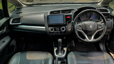 2016 Honda Jazz RS - Mobil Pilihan (s-4) 2016 Honda Jazz RS - Mobil Pilihan (s-4)