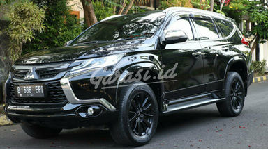 2016 Mitsubishi Pajero DAKAR 4X2 2016 Mitsubishi Pajero DAKAR 4X2