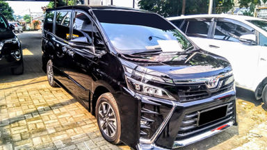 2018 Toyota Voxy AT - Mobil Pilihan (s-1) 2018 Toyota Voxy AT - Mobil Pilihan (s-1)