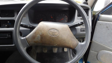 2001 Toyota Kijang LSX 1.8 - Kondisi Ok & Terawat (s-12) 2001 Toyota Kijang LSX 1.8 - Kondisi Ok & Terawat (s-12)