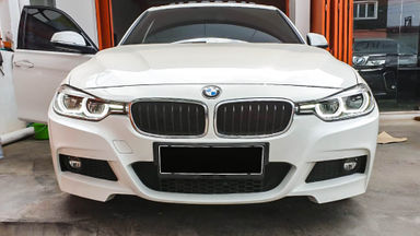 2015 BMW 3 Series 330i CKD - Mobil Pilihan (s-1) 2015 BMW 3 Series 330i CKD - Mobil Pilihan (s-1)