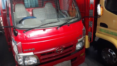 2011 Hino Dutro 110 SL LONG - Kondisi Mulus Siap Pakai (s-1) 2011 Hino Dutro 110 SL LONG - Kondisi Mulus Siap Pakai (s-1)