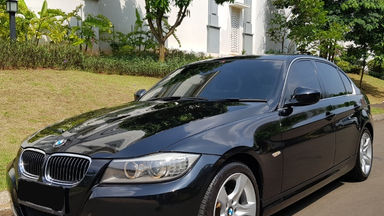 2012 BMW 3 Series 320i Executive - E 90 LCI (s-0) 2012 BMW 3 Series 320i Executive - E 90 LCI (s-0)