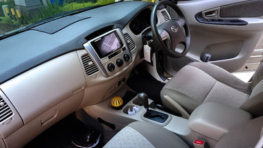 2013 Toyota Kijang Innova G - Mobil Pilihan (s-4) 2013 Toyota Kijang Innova G - Mobil Pilihan (s-4)