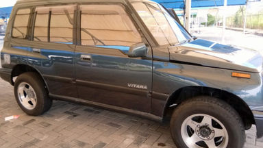 1995 Suzuki Vitara 4x4 Manual - Barang Simpanan Antik (s-0) 1995 Suzuki Vitara 4x4 Manual - Barang Simpanan Antik (s-0)