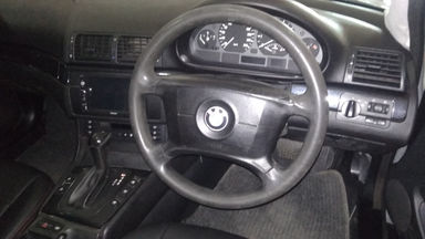 2001 BMW 3 Series 318i - Barang Mulus (s-3) 2001 BMW 3 Series 318i - Barang Mulus (s-3)