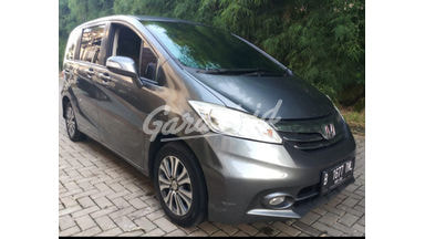 2013 Honda Freed E PSD 2013 Honda Freed E PSD