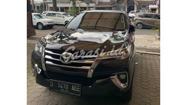 2016 Toyota Fortuner G - MULUS TERAWAT KM rendah 2016 Toyota Fortuner G - MULUS TERAWAT KM rendah
