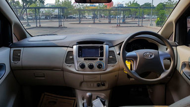 2014 Toyota Kijang Innova G - Mobil Pilihan (s-4) 2014 Toyota Kijang Innova G - Mobil Pilihan (s-4)