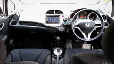 2013 Honda Jazz RS - Mobil Pilihan (s-5) 2013 Honda Jazz RS - Mobil Pilihan (s-5)