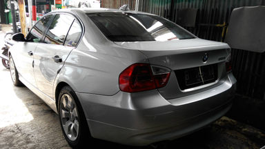 2005 BMW 3 Series 320i - Kondisi Istimewa (s-4) 2005 BMW 3 Series 320i - Kondisi Istimewa (s-4)