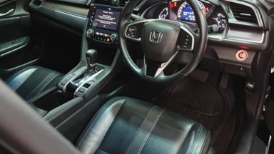 2017 Honda Civic 1.5L Vtec Turbo - Bekas Berkualitas (s-2) 2017 Honda Civic 1.5L Vtec Turbo - Bekas Berkualitas (s-2)