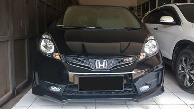 2014 Honda Jazz RS - Mobil Pilihan (s-2) 2014 Honda Jazz RS - Mobil Pilihan (s-2)