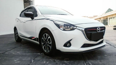 2015 Mazda 2 R - Mobil Pilihan 2015 Mazda 2 R - Mobil Pilihan