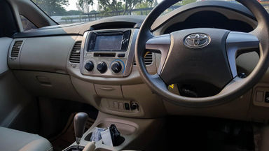 2014 Toyota Kijang Innova G - Mobil Pilihan (s-5) 2014 Toyota Kijang Innova G - Mobil Pilihan (s-5)
