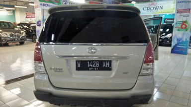 2011 Toyota Kijang Innova E+ - Barang Bagus Siap Pakai (s-8) 2011 Toyota Kijang Innova E+ - Barang Bagus Siap Pakai (s-8)