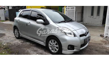 2012 Toyota Yaris E 2012 Toyota Yaris E