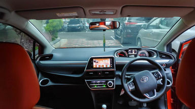 2016 Toyota Sienta Q - Mobil Pilihan (s-4) 2016 Toyota Sienta Q - Mobil Pilihan (s-4)