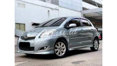 2011 Toyota Yaris S LIMITED 2011 Toyota Yaris S LIMITED