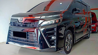 500+ Gambar Mobil Voxy HD
