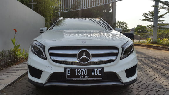 Jual Mobil Bekas 2016 Mercedes Benz Gla 200 Amg 1 6 Jakarta Utara 00bm861 Garasi Id