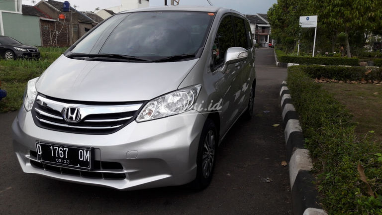 Jual Mobil Bekas 2012 Honda Freed E Psd Kota Bandung 00cp682 Garasi Id