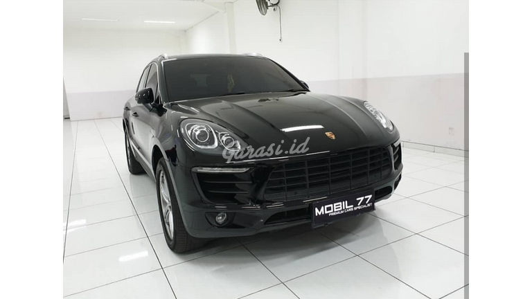 Jual Mobil Bekas 2015 Porsche Macan Atpm Surabaya 00dm448 Garasi Id