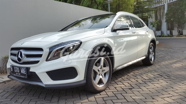 Jual Mobil Bekas 2016 Mercedes Benz Gla 200 Amg 16 Jakarta