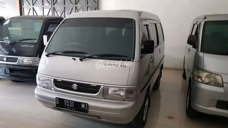 Jual Mobil Bekas 2010 Suzuki Carry Futura 1 5 Mt Kota Bandung 