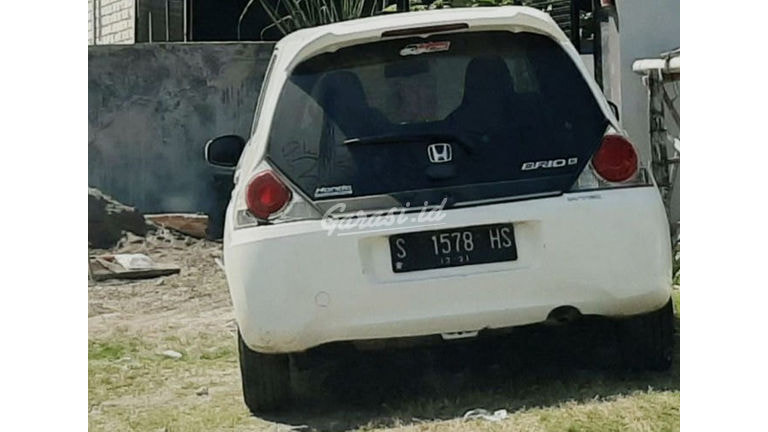 Jual Mobil Bekas 2014 Honda Brio E Over kredit Tuban