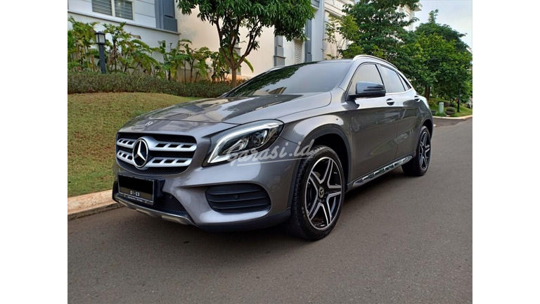 Jual Mobil Bekas 2017 Mercedes Benz Gla 200 Amg Jakarta