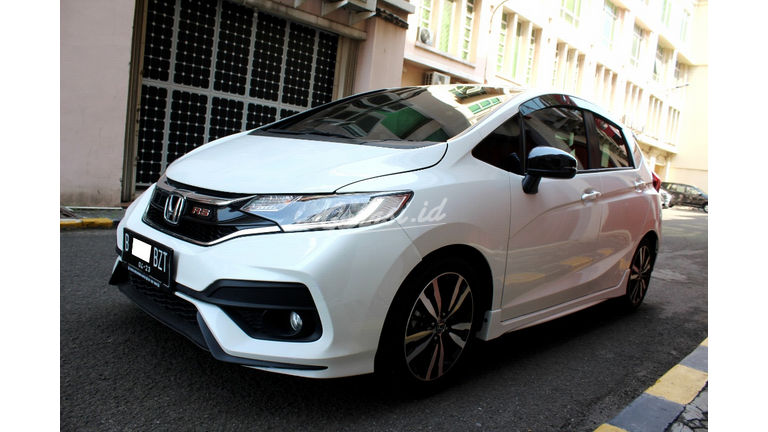 Jual Mobil Bekas 2018 Honda Jazz Rs Jakarta Pusat 00gm330 Garasi Id